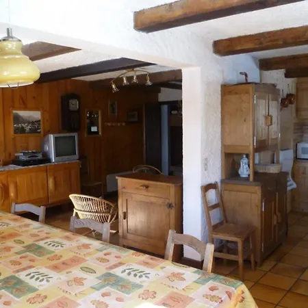Holiday home Maison Chaleureuse A Avec Cheminee.